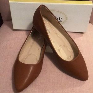 Bella Marie Tan Flat